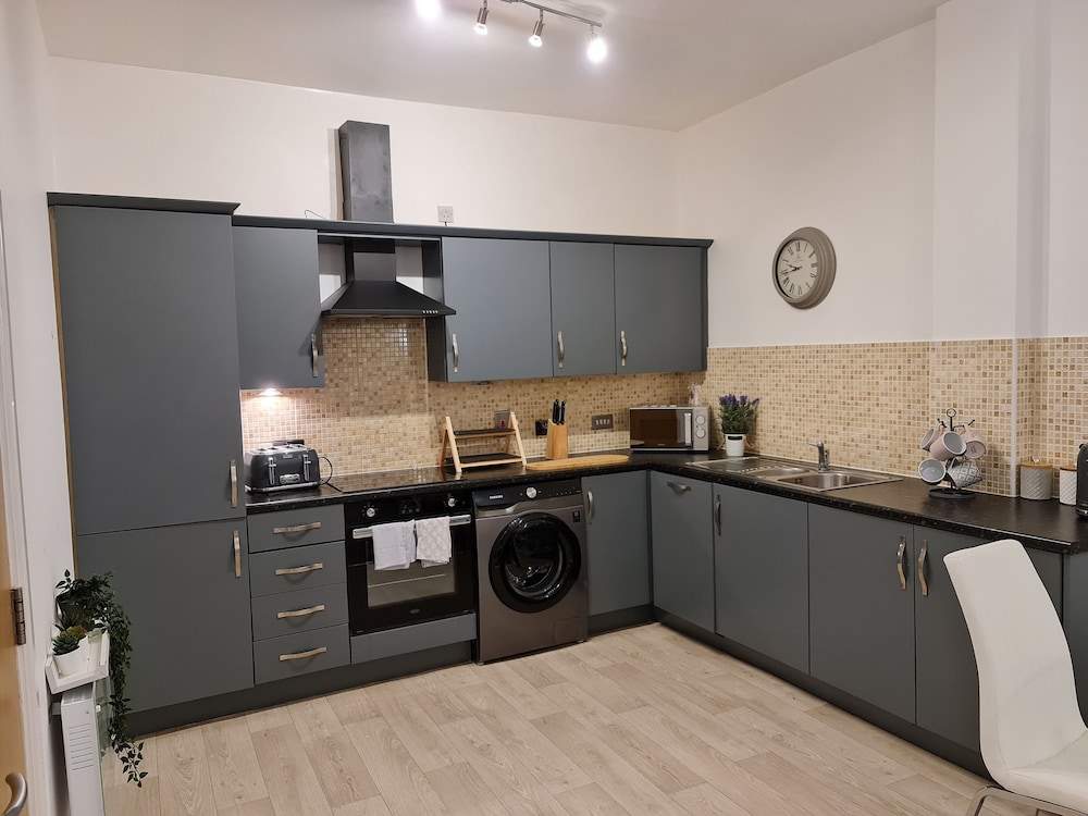 2 Bed Woodland Retreat Garden & Free Parking