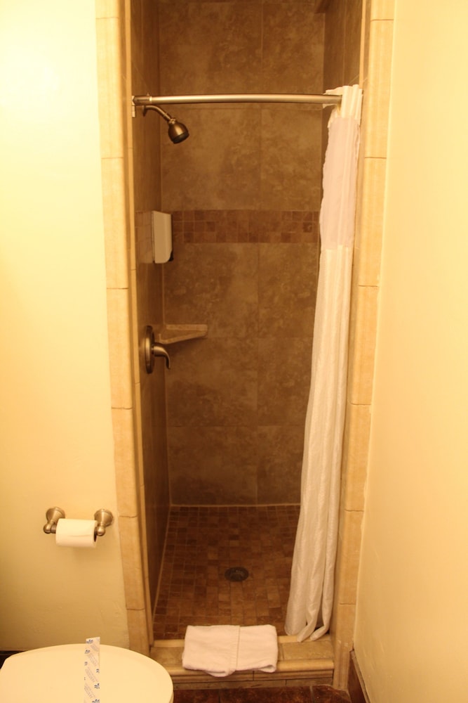 Riverside Inn & Suites Santa Cruz - photo 51