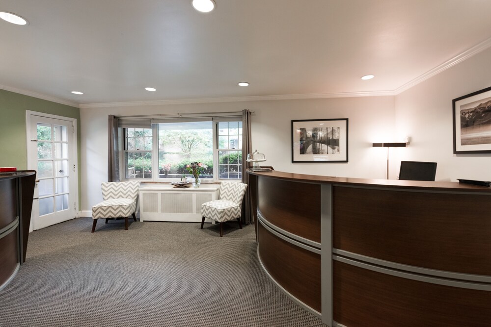 Shadyside Inn All Suites Hotel - photo 5