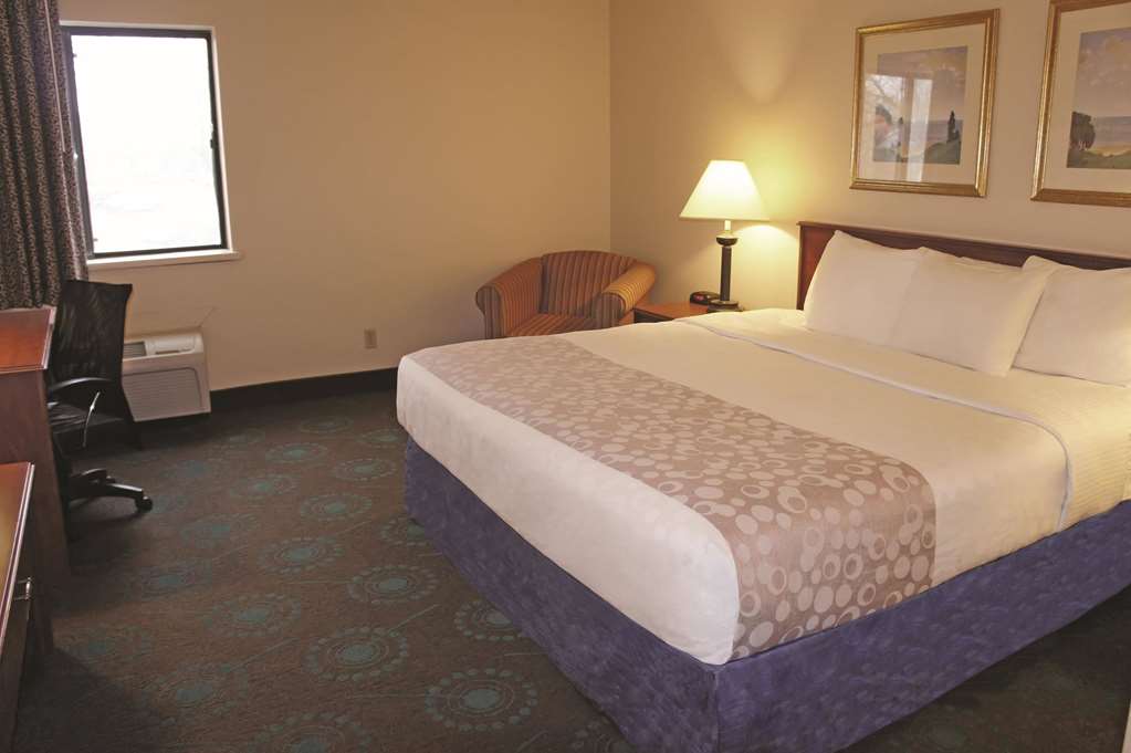 La Quinta Inn by Wyndham Omaha Southwest - photo 8