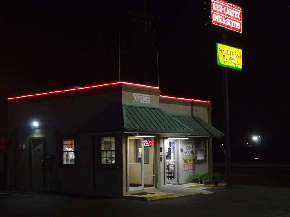 Nola Inn and Suites - photo 19