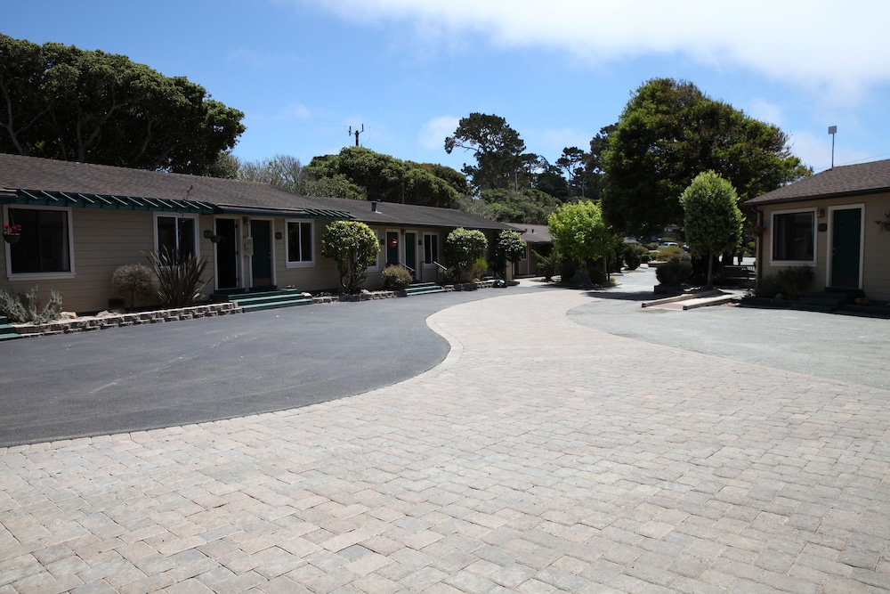 Sea Breeze Inn And Cottages - photo 70