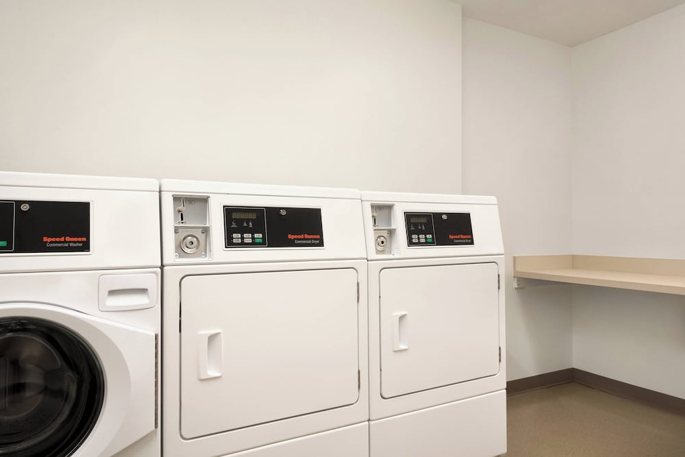 SpringHill Suites by Marriott Milwaukee West Wauwatosa - photo 23