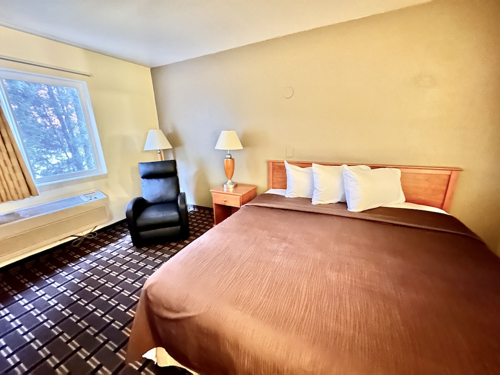 FairBridge Inn & Suites Kellogg - photo 9