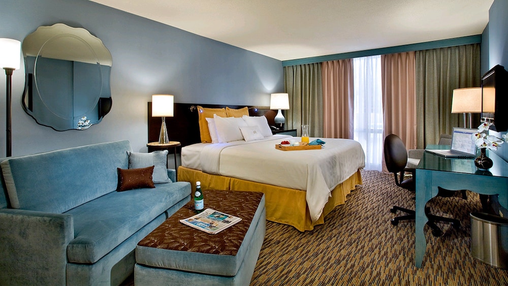 Crowne Plaza Lombard Downers Grove by IHG - photo 26