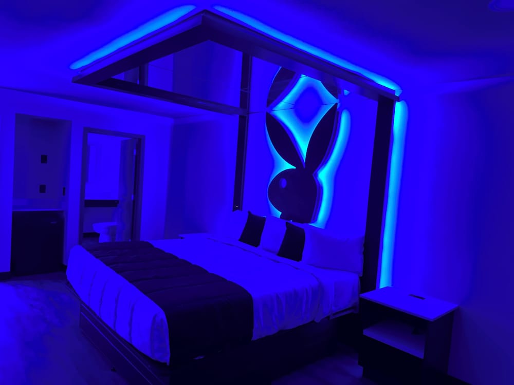 Imperial Suites — hotel in Dearborn