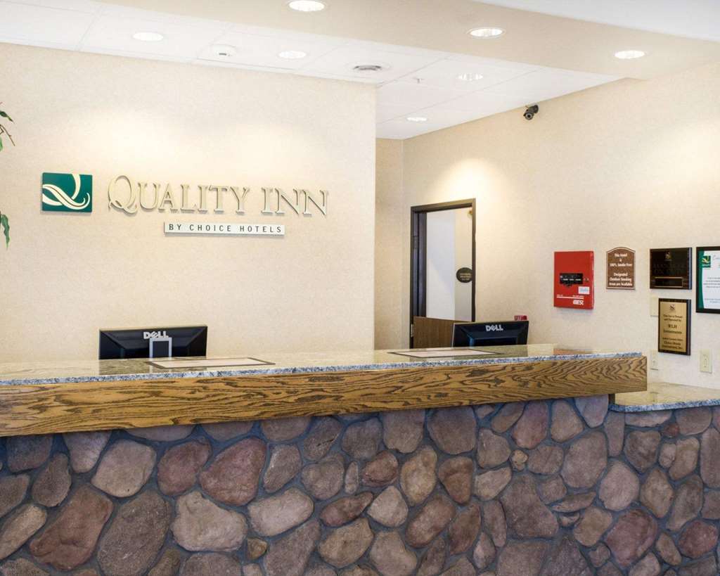 Quality Inn Oacoma Chamberlain - photo 4