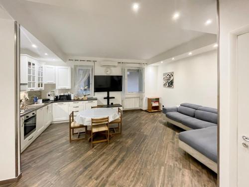 roominrome Alexander Apartment — 4-Star Luxury Hotel in Rome, Italy
