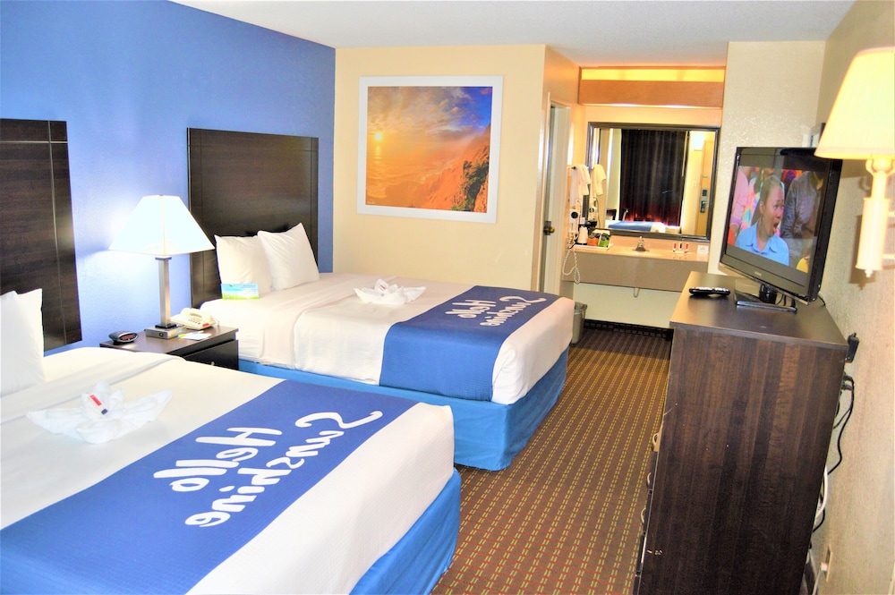 Days Inn by Wyndham Easley Greenville Clemson Area - photo 8