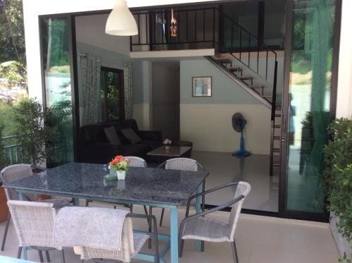 Blue Moon House — 4-Star Luxury Hotel in Rayong, Thailand