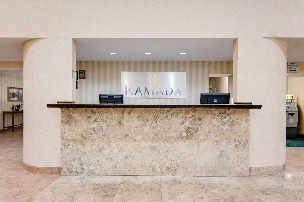 Ramada by Wyndham Cleveland Airport West - photo 3