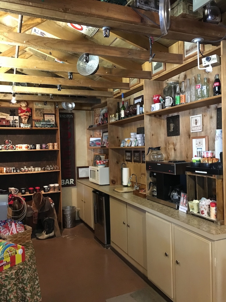 Canyon Motel and RV Park in Williams, United States