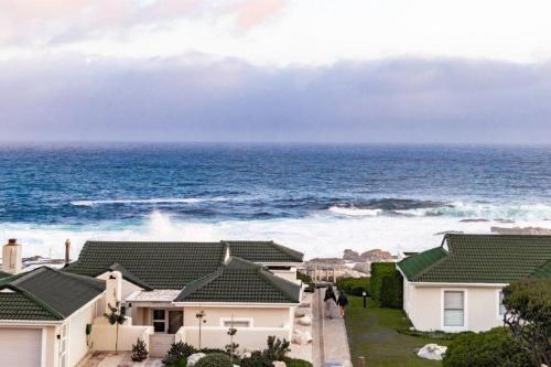 Whale Rock 25 — 4-Star Luxury Hotel in Hermanus, South Africa