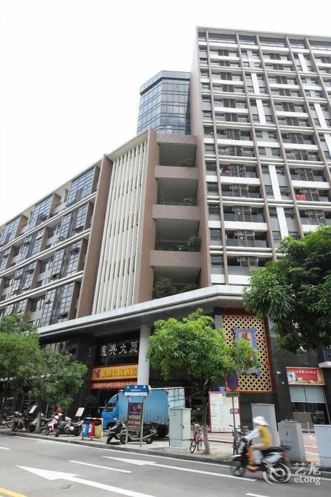 Junyi Apartment Hotel — 4-Star Luxury Hotel in Zhongshan, People's Republic of China