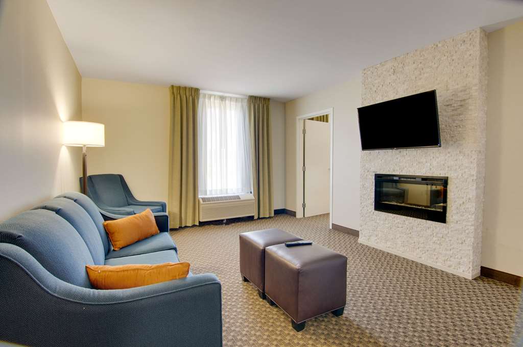Comfort Inn Airport - photo 21