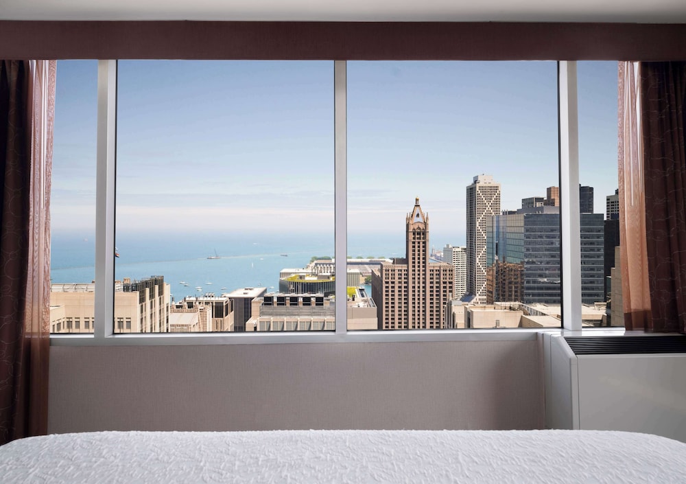 Hampton Inn Chicago Downtown Magnificent Mile - photo 17