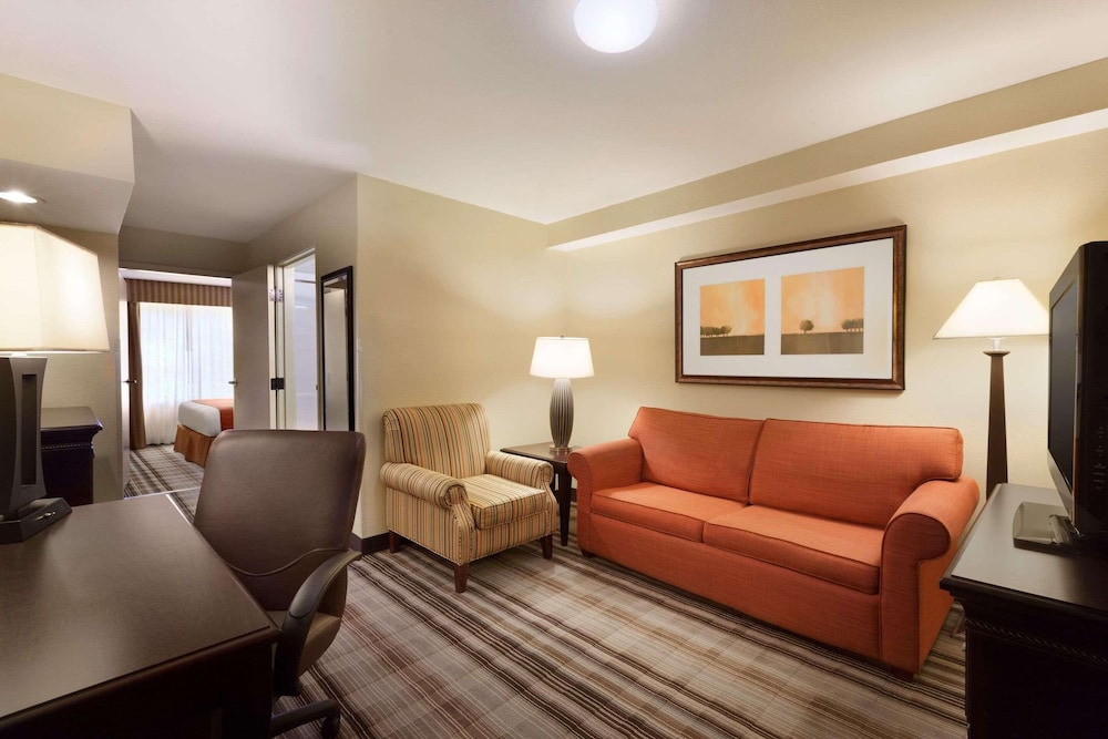 Country Inn & Suites by Radisson Lexington VA - photo 12