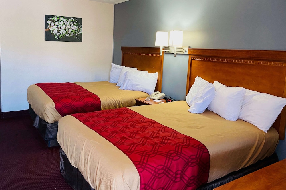 Baymont by Wyndham Lake George - photo 4
