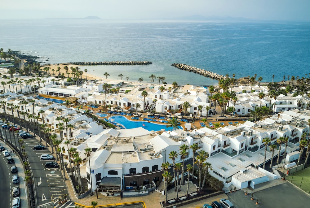 Grupotel Flamingo Beach — 4-Star Luxury Hotel in Playa Blanca, Spain