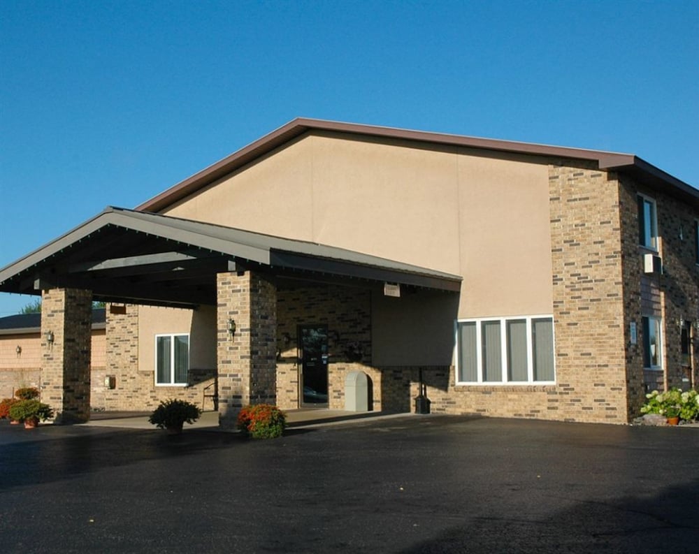 North Star Hotel Pictured Rocks — 4-Star Luxury Hotel in Munising, United States
