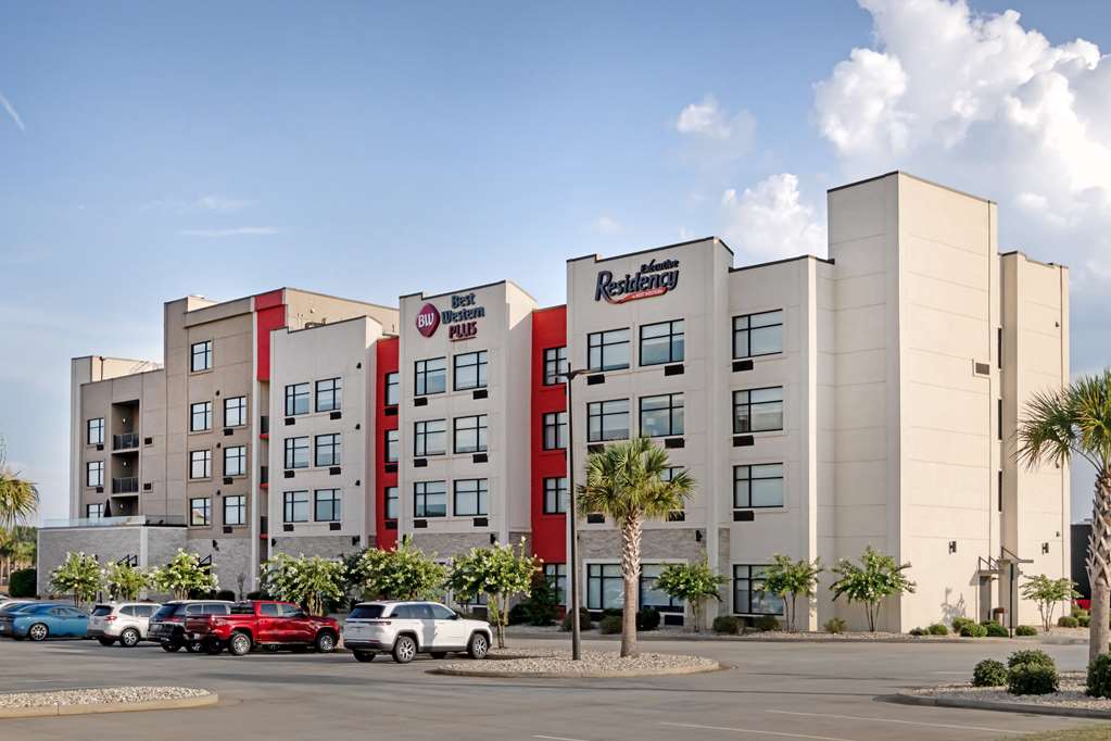 Best Western Plus Executive Residency Rigby's Water World Hotel - photo 10