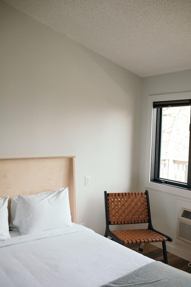 Seagull Bay Motel - photo 35