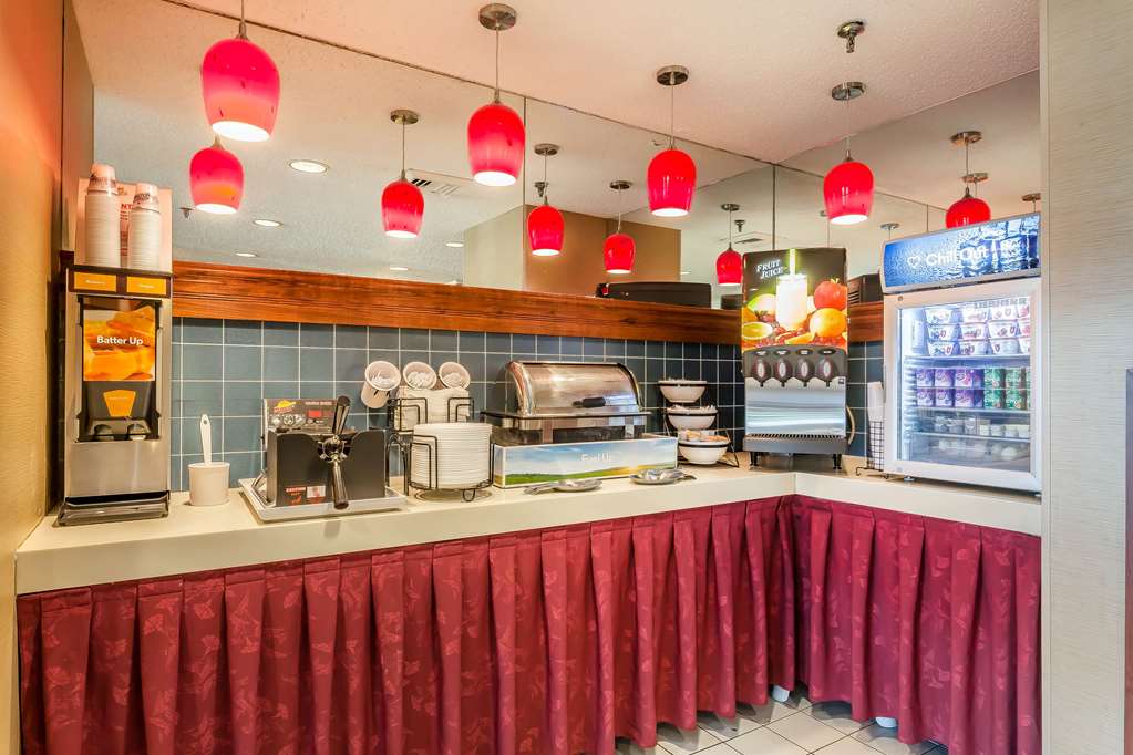 Comfort Inn Hall of Fame - photo 24