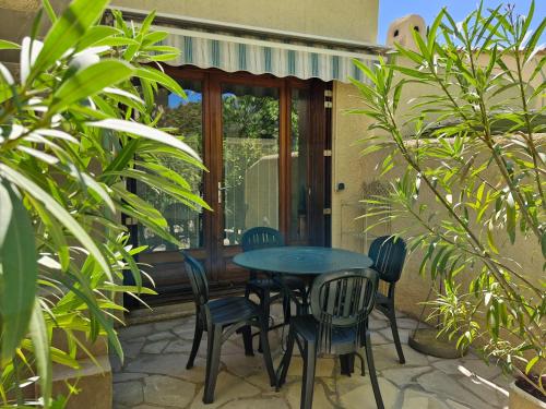 Maisonnette de charme au pied du Mont Ventoux in Bedoin, France