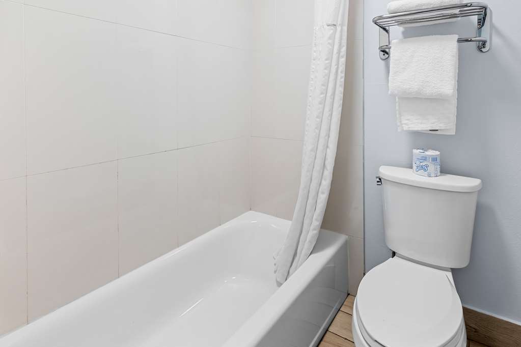 SureStay Plus by Best Western Beaumont - photo 17