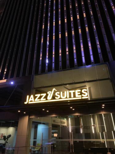 Jazz Service Suites 2 bedroom 35 1 by Yen's Sojourn — 4-Star Luxury Hotel in George Town, Malaysia