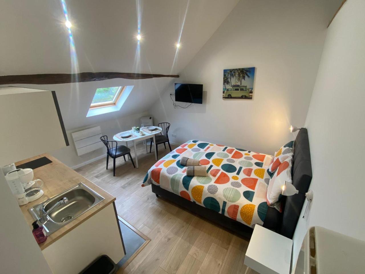 Cattleya Location — 4-Star Luxury Hotel in Vierzon, France