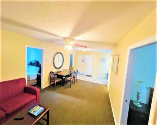 Exit 5 Motel and Cottages - photo 38