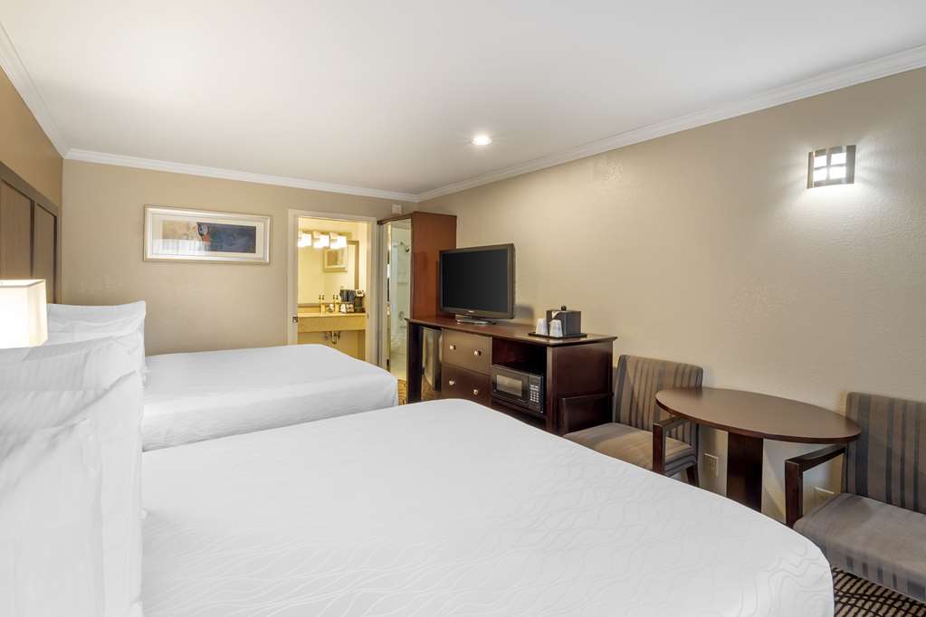 Best Western Plus Orchid Hotel & Suites - photo 61