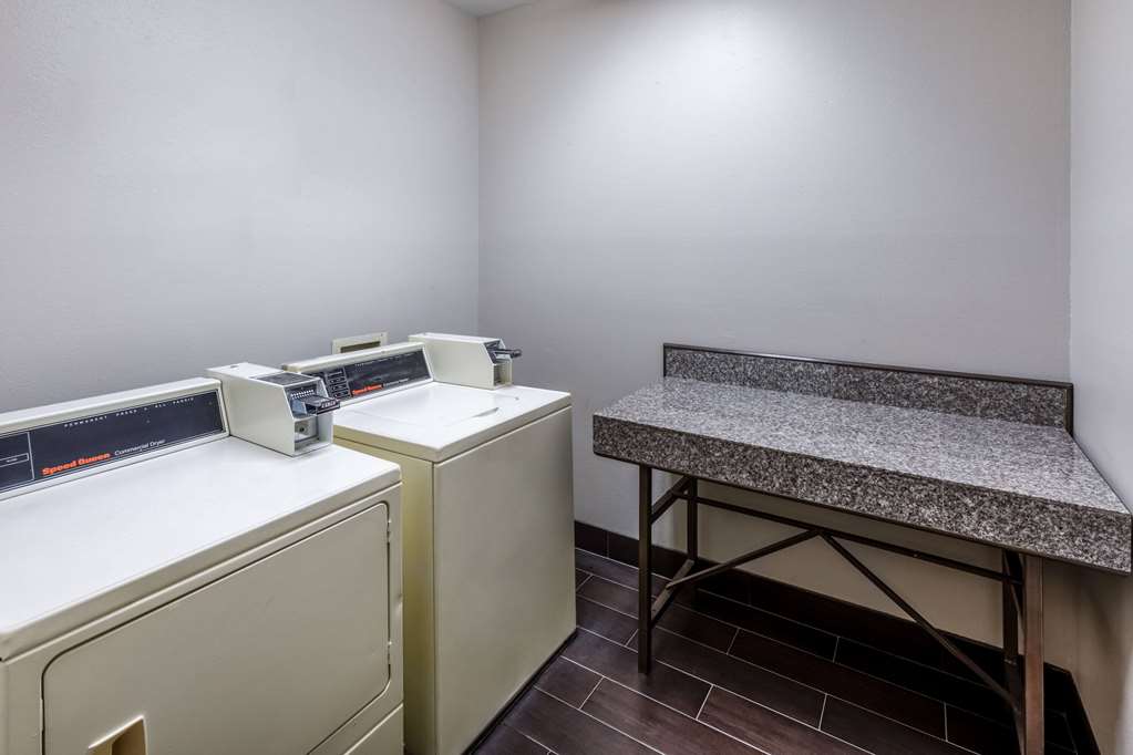 La Quinta Inn & Suites by Wyndham Rockwall - photo 37