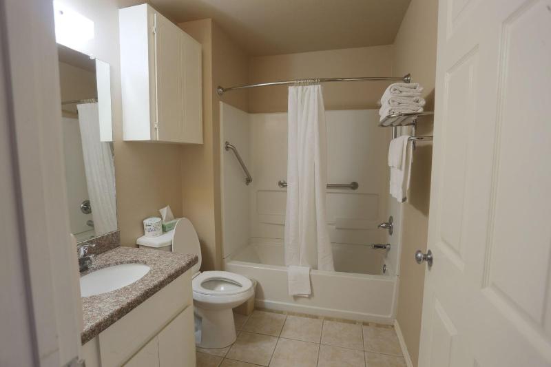 Victoria Palms Inn & Suites - photo 18