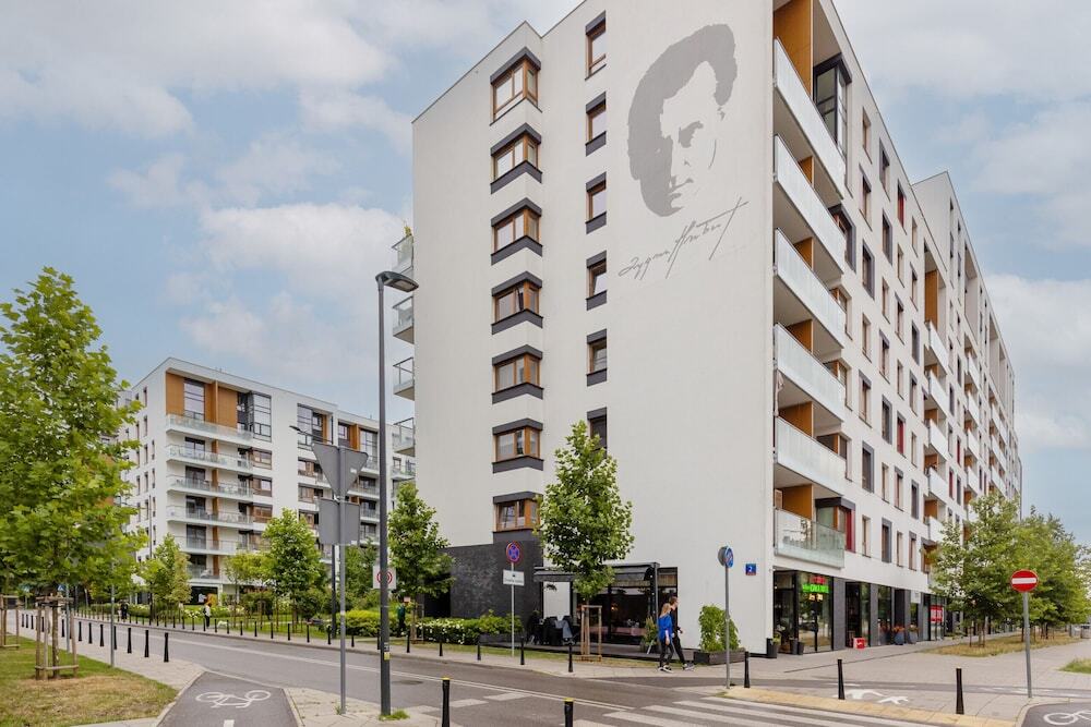 Żoliborz Artystyczny Apartment with Parking by Noclegi Renters — 4-Star Luxury Hotel in Warsaw, Poland
