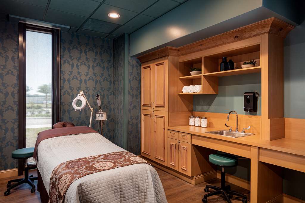 Brownwood Hotel & Spa - photo 37
