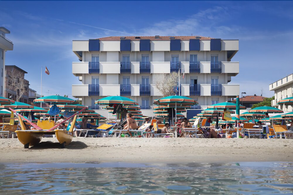 Hotel Internazionale — hotel in San Mauro A Mare