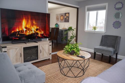 Lovely Home centrally located — 4-Star Luxury Hotel in Marlborough, United States