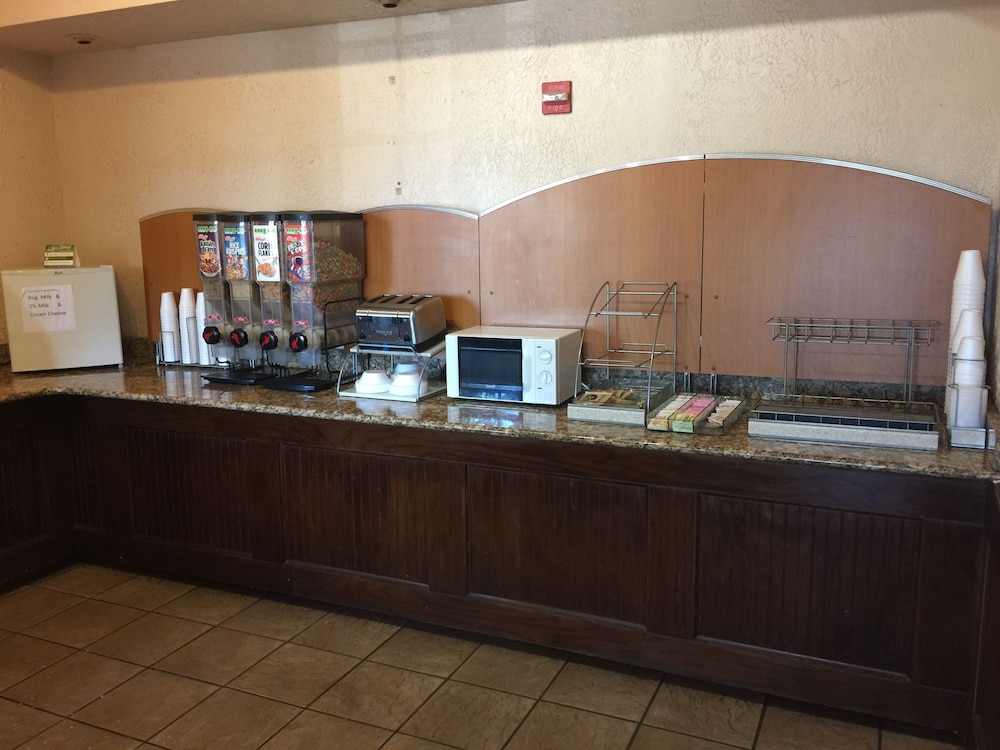 Texas Hill Country Hotel By Holiday Creek - photo 22