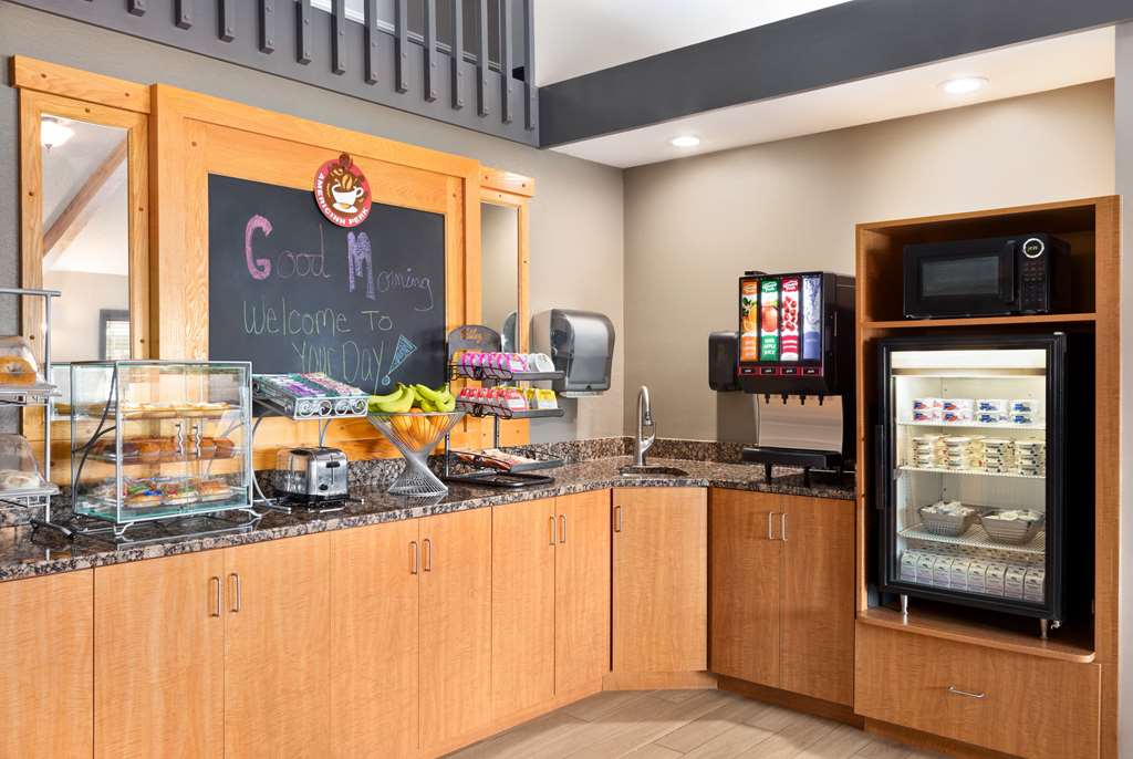 AmericInn by Wyndham Bemidji - photo 39