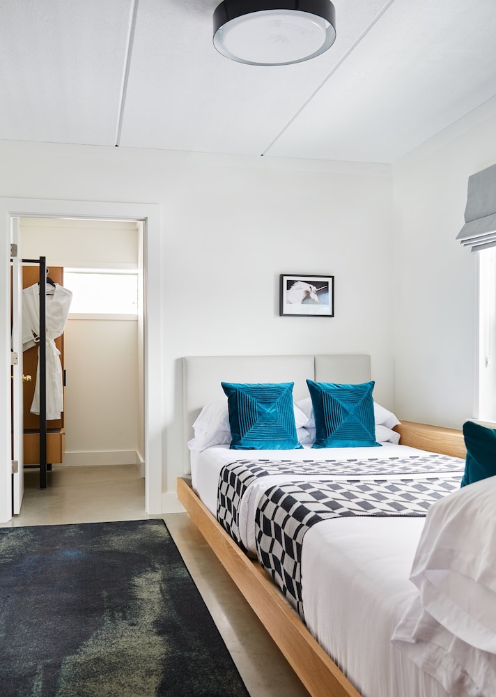 Bluebird Spa City Motor Lodge - photo 28