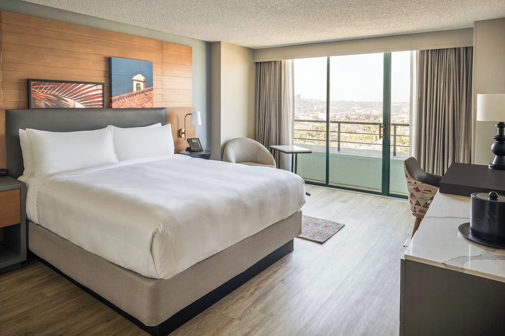 San Diego Marriott Mission Valley - photo 16