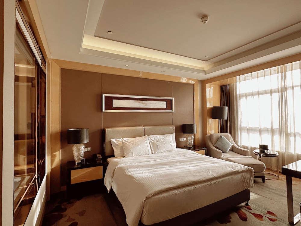 Wanda Realm Dandong — 4-Star Luxury Hotel in Dandong, People's Republic of China