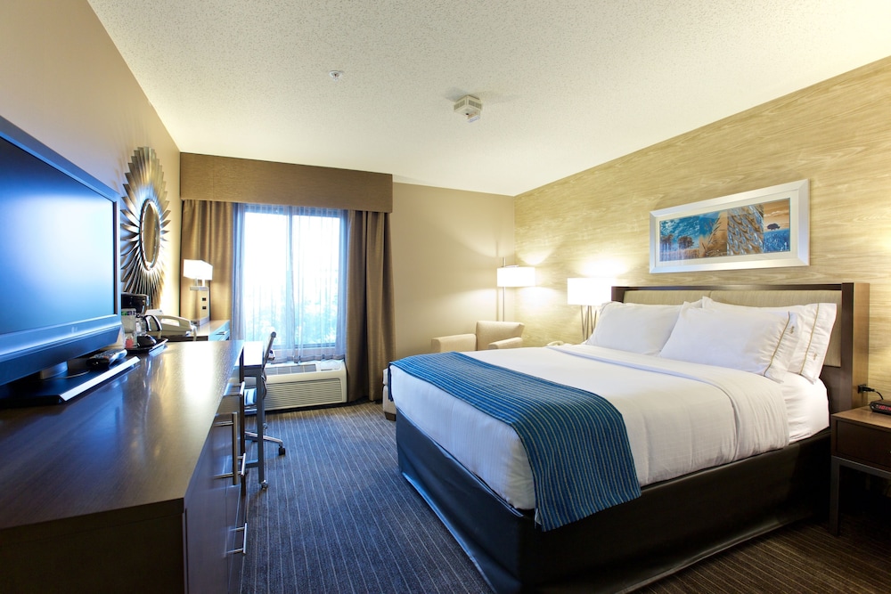 Holiday Inn Express Fargo West Acres by IHG - photo 25