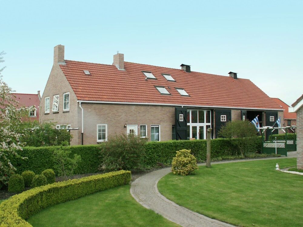 Boutique Apartment in Ritthem with Terrace — 4-Star Luxury Hotel in Roosendaal, Netherlands