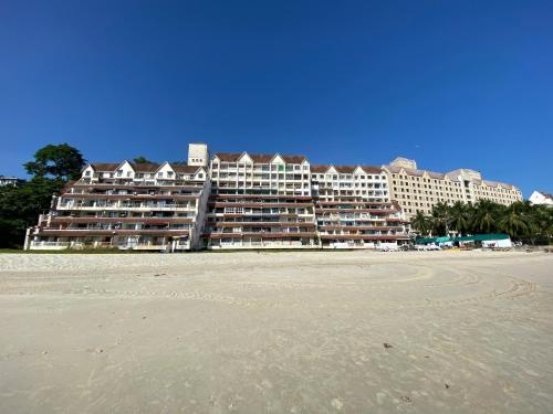 Port Dickson Paradise Lagoon Beachfront Apartment — 4-Star Luxury Hotel in Port Dickson, Malaysia