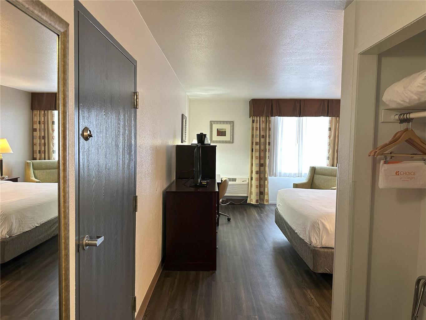 Quality Inn & Suites Everett - photo 33