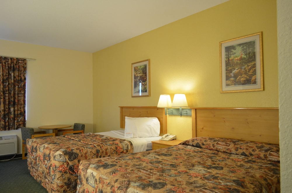 Booneslick Lodge of Neosho - photo 16