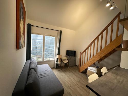 2 Pieces Duplex Issy Les Moulineaux Ascenseur Internet — Issy Les Moulineaux